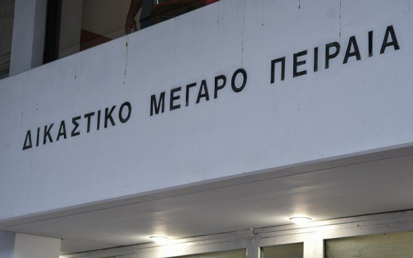 Γυναικοκτονία στη Νίκαια: Προφυλακιστέος ο 50χρονος για τη δολοφονία της 54χρονης