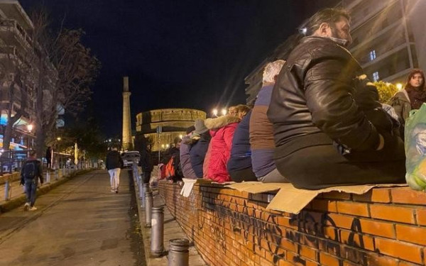 Άστεγοι Θεσσαλονίκης: «Αόρατοι» πολίτες σε κοινή θέα