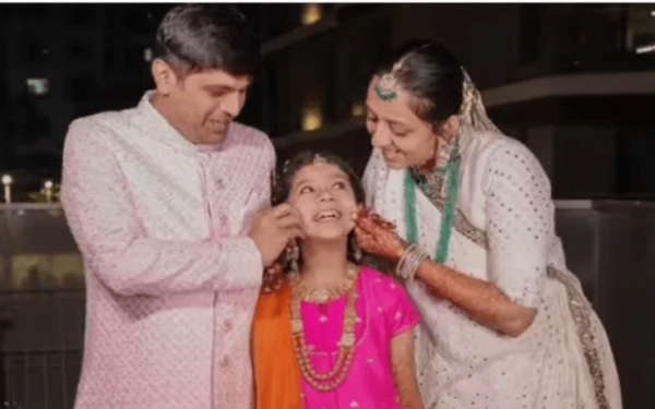 Ινδία: 8χρονη απαρνήθηκε τα εκατομμύρια της οικογενειακής επιχείρησης διαμαντιών για να γίνει... μοναχή