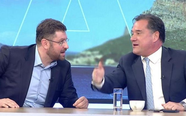 Σφύριξα κι... έληξες: Ο Γιώργος Παπαδάκης έγινε «κανονικός» διαιτητής μεταξύ Γεωργιάδη και Ζαχαριάδη - Δείτε το βίντεο