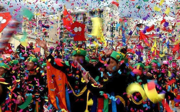 Έτοιμη η Ξάνθη για το καρναβάλι, με ξενοδοχεία και κέφι... στο φουλ