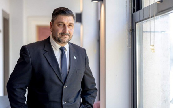 Γιώργος Κομνηνός: Τι πρέπει να κάνουμε για να λυθεί το δημογραφικό; 