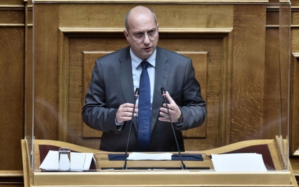 Οικονόμου: Αμείλικτοι απέναντι σε οποιονδήποτε φαντάζεται ότι μπορεί να υποκαταστήσει τις αρχές