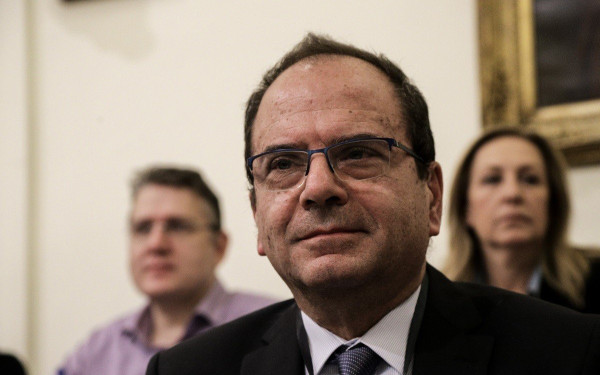 «Χοντραίνει» η πολιτική αντιπαράθεση - Χρ. Ράμμος: Ουδέποτε ζήτησε να με συναντήσει ο πρωθυπουργός