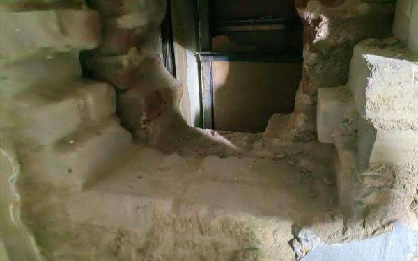 Πειραιάς: Κινηματογραφική διάρρηξη με ριφιφί σε διαμέρισμα - Στα 200.000 ευρώ η λεία (βίντεο)