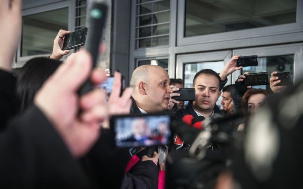 Άλ. Καμπανός - Δικηγόρος κατηγορουμένου R.D.: «Υπάρχουν όλα τα δεδομένα μιας δίκαιης δίκης - Έχουν αξιολογηθεί τα πάντα» (βίντεο)