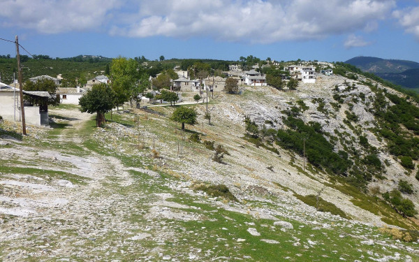 Το χωριό που «ερημώνει» κάθε Γενάρη