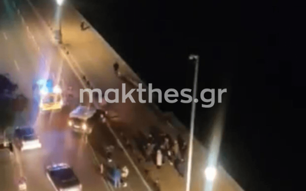 Θεσσαλονίκη: Πατίνι έπεσε στα κολωνάκια στη Λεωφόρο Νίκης (βίντεο & φωτ.)