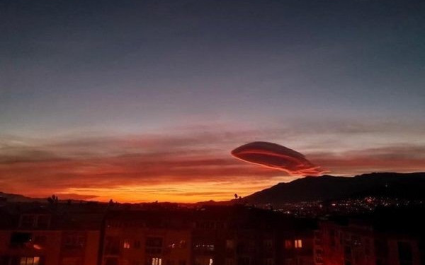 Τουρκία: Σύννεφο.... από άλλο πλανήτη - Δείτε μαγικές φωτογραφίες και βίντεο