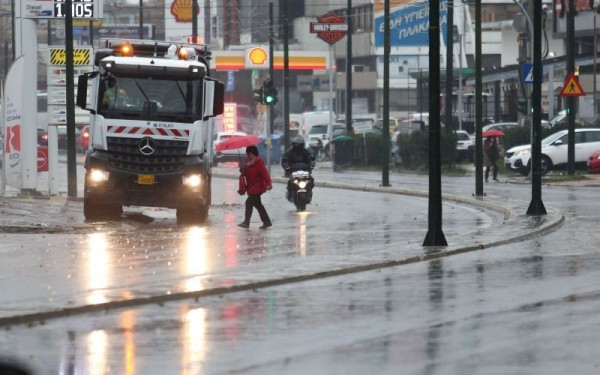 Βροχές, χιονόνερο, χιόνια και... ηλιοφάνεια το αυριανό «μείγμα» του καιρού