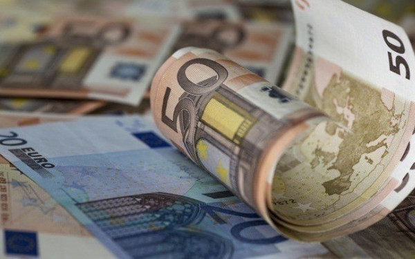 Στροφή του επενδυτικού κοινού στα αμοιβαία κεφάλαια Στροφή του επενδυτικού κοινού στα αμοιβαία κεφάλαια