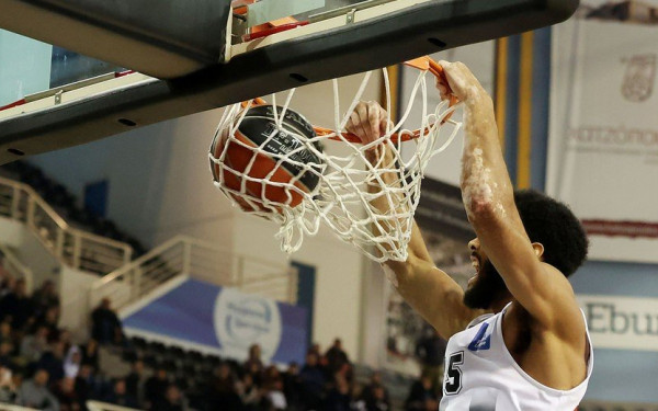 Μπάσκετ: Τα εύκολα δύσκολα έκανε ο ΠΑΟΚ κόντρα στον Κολοσσό Ρόδου (βίντεο)