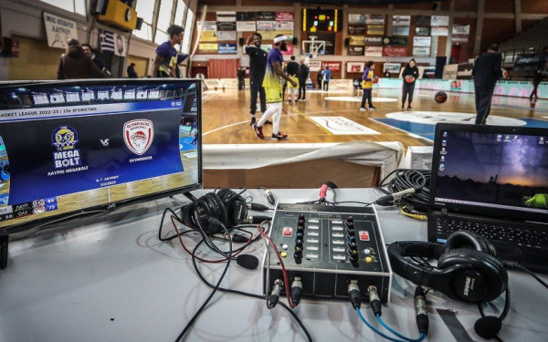 Μπάσκετ: Αναβολή του ματς Λαύριο - Ολυμπιακός λόγω διαρροής (βίντεο)