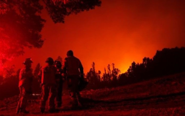 Φονικές πυρκαγιές στη Χιλή: Και ξένοι πυροσβέστες στη μάχη με τις φλόγες - 26 νεκροί