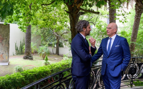 Ν. Δένδιας: Γέφυρα οι χιλιάδες πολίτες ελληνικής καταγωγής στην Αργεντινή (φωτ.)