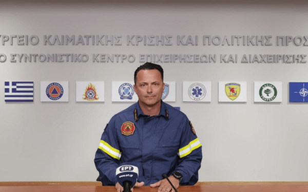 Έκτακτη ενημέρωση από την Πυροσβεστική για την κακοκαιρία: Οι εργαζόμενοι να πάνε για δουλειά μετά τις 10.00 το πρωί