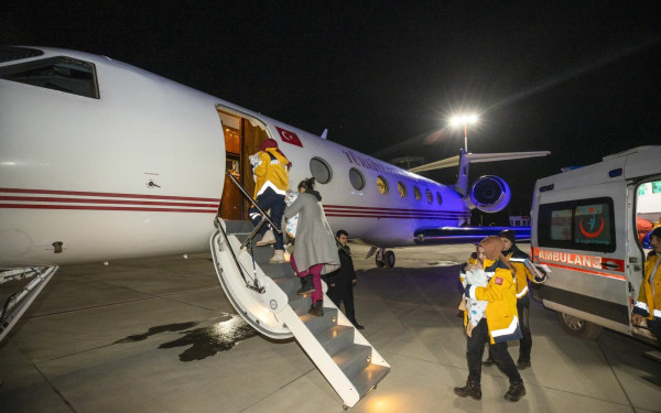 Σεισμός στη Τουρκία: Βρέφη διακομίζονται με το προεδρικό αεροσκάφος (βίντεο, φωτ.)