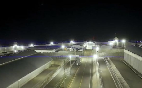 Ελ Σαλβαδόρ: Έφτιαξαν «τη μεγαλύτερη φυλακή της Αμερικής» - Προορίζεται για τον εγκλεισμό ως και 40.000 «μαρέρος» (βίντεο)