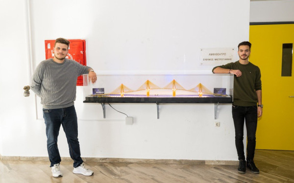 Μικρογραφία της γέφυρας Ρίου-Αντιρρίου με σπαγγέτι και ταλιατέλες (φωτ.)