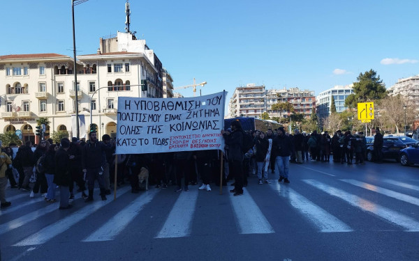 Θεσσαλονίκη: Στους δρόμους ξανά οι καλλιτέχνες (βίντεο)