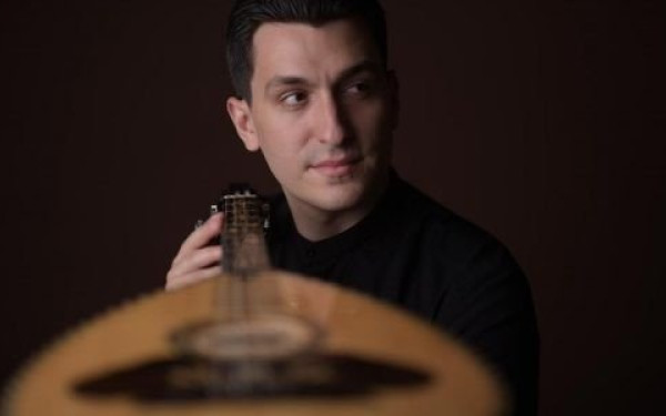 Ένας Έλληνας λαουτίστας από τα Γιάννενα, υποψήφιος για βραβείο Grammy