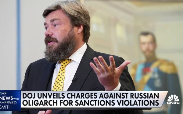 Ρωσία: Ολιγάρχης κατηγορεί τις ΗΠΑ για κλοπή των περιουσιακών του στοιχείων - Οι σχέσεις του με την Ελλάδα