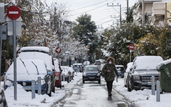 Κακοκαιρία «Μπάρμπαρα»: Επιμένει ο χιονιάς, νέα επικαιροποίηση από την ΕΜΥ