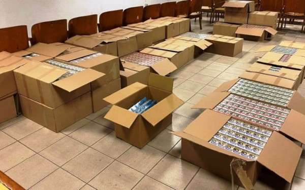 Αμπελόκηποι: Έκρυβε πάνω από 22.000 λαθραία πακέτα τσιγάρα σε υπόγειο πάρκινγκ 