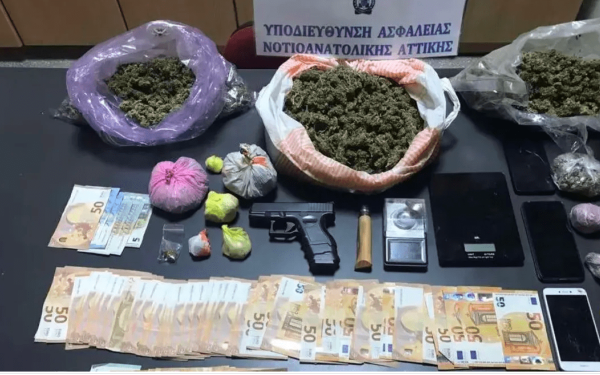 Στα χέρια της αστυνομίας δύο delivery boys ναρκωτικών 