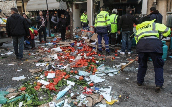 Αιγάλεω: Έκρηξη σε κατάστημα με φιάλες υγραερίου - Δύο τραυματίες