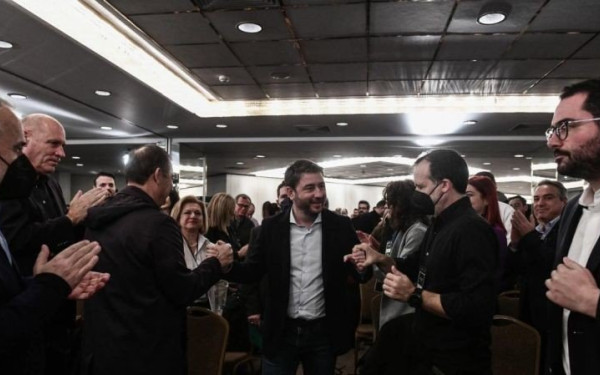 Ο Ν. Ανδρουλάκης στοχεύει εκεί που πονά η κυβέρνηση. Του Κώστα Μπλιάτκα