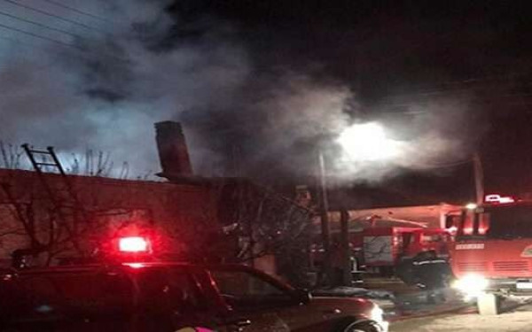 Πιερία: Στις φλόγες δύο οικήματα στον Παλαιό Παντελεήμονα