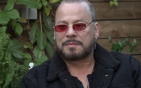 Δείτε το ατύχημα του Χρήστου Δάντη επί σκηνής (βίντεο)