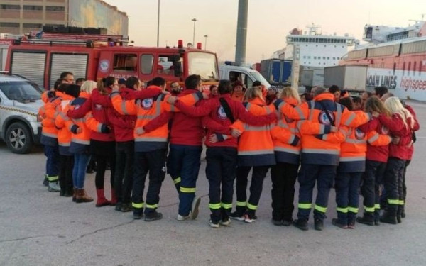 Σεισμός στην Τουρκία: Επέστρεψε στον Πειραιά η επίλεκτη ομάδα ειδικών αποστολών- «Εργαστήκαμε και βγάλαμε 3 νεκρούς» (βίντεο)