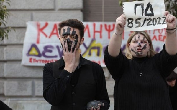 Εθνικό Θέατρο: Οι παραιτηθέντες καθηγητές επιστρέφουν στις θέσεις τους 