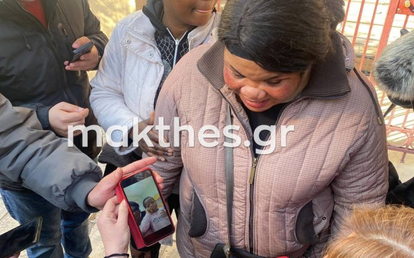 Θεσσαλονίκη: Ξεσπά η μητέρα του παιδιού που πέθανε στον Αγ. Στυλιανό: «Αν ήταν άσπρο το μωρό μου θα ζούσε, επειδή ήταν μαύρο πέθανε»