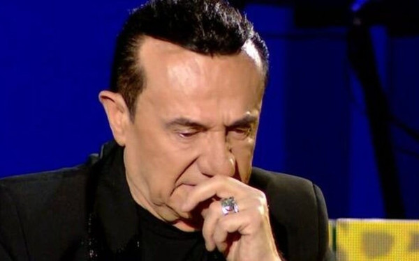 Λ. Πανταζής: «Ήμουν στο μαγαζί όταν πέθανε ο πατέρας μου, τραγούδησα και μετά λιποθύμησα» (βίντεο)