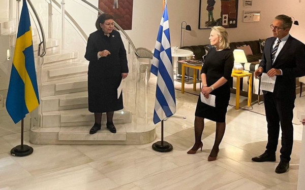 Ο μοναδικός πήλινος σφραγιδοκύλινδρος της Ασίνης επανενώνεται στο Αρχαιολογικό Μουσείο Ναυπλίου