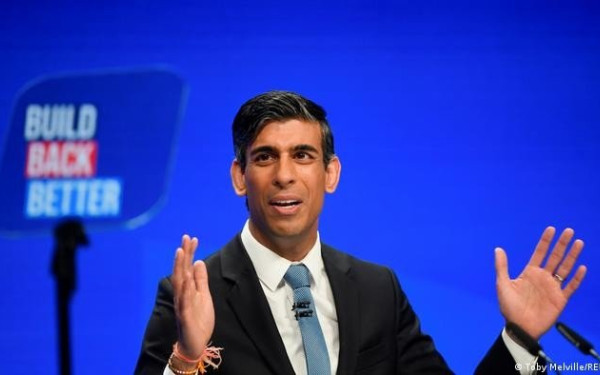 Ρίσι Σούνακ: Θέλει να συζητήσει την πορεία της Ουκρανίας για την ένταξή της στο ΝΑΤΟ