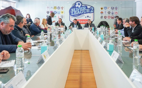 Super League 2: «Εμφύλιος» στο διοικητικό συμβούλιο - Παρατείνεται η αναστολή του πρωταθλήματος