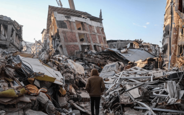 Ανησυχούν οι επιστήμονες για την Κωνσταντινούπολη: Προειδοποιούν για ισχυρό σεισμό ως 7,5 Ρίχτερ και ζητούν να ληφθούν μέτρα (βίντεο)