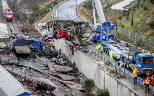 Τραγωδία στα Τέμπη: Στον εφέτη ανακριτή απολογούνται σήμερα τρία στελέχη του ΟΣΕ