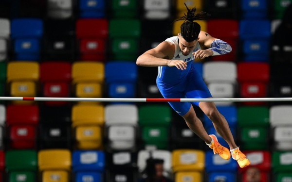 Ευρωπαϊκό κλειστού στίβου: Στον τελικό ο Καραλής, στον ημιτελικό ο Νυφαντόπουλος (βίντεο)