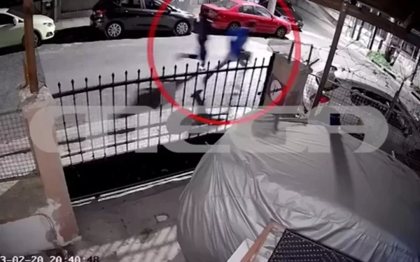 Πατήσια: Βίντεο ντοκουμέντο από την καταδίωξη του 15χρονου που μαχαίρωσε 16χρονο για να τον ληστέψει