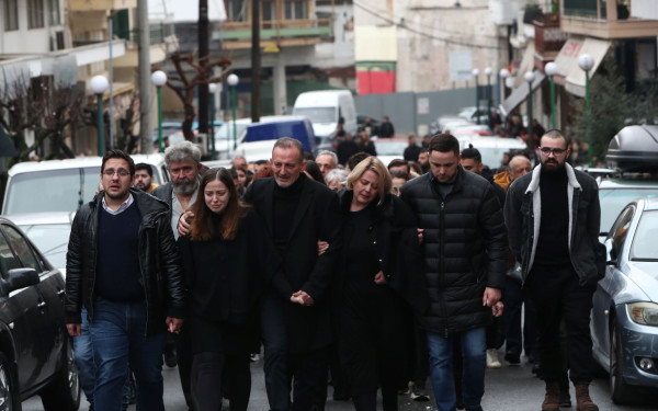 Θρήνος και οδύνη στα Γιαννιτσά στην κηδεία της 23χρονης Ιφιγένειας (φωτ.) 