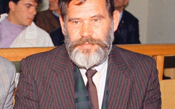 «Παραγγελιά, ρε»: Όταν ο Νίκος Κοεμτζής αιματοκύλισε την Αθήνα για ένα ζεϊμπέκικο (βίντεο, φωτ.) 