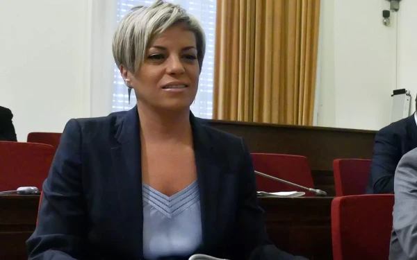 Ξεκίνησε εισαγγελική έρευνα για τις απευθείας αναθέσεις της Σ. Νικολάου