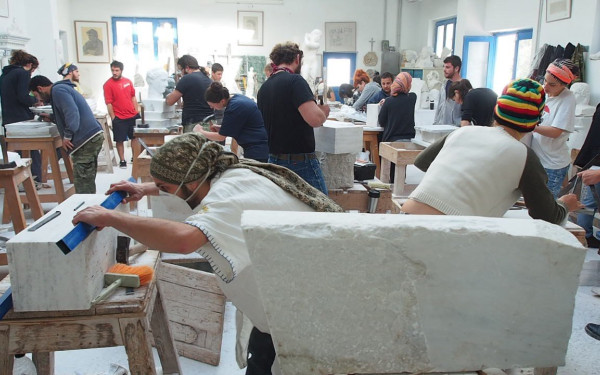 Στο Ταμείο Ανάκαμψης η αναβάθμιση της Σχολής Μαρμαροτεχνίας και της οικίας Χαλεπά στην Τήνο