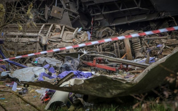 Τραγωδία στα Τέμπη: Νέα προθεσμία για την επόμενη εβδομάδα πήραν οι δύο σταθμάρχες