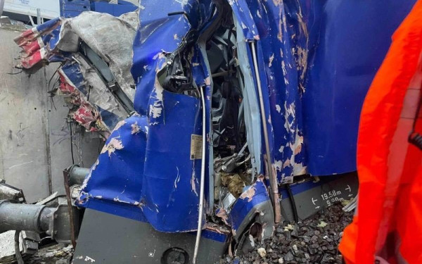 Tραγωδία στα Τέμπη: Έφτασαν τους 46 οι νεκροί - Ανασύρθηκαν επτά απανθρακωμένες σοροί από το βαγόνι - εστιατόριο (βίντεο, φωτ.)